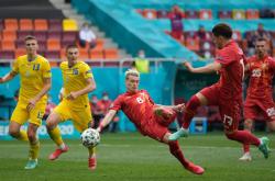 lol官网-包含欧洲杯预选赛一触即发,各国实力对决备受瞩目的词条