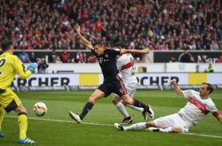 lol季中赛-斯图加特主场遭遇惨败,难保不败纪录