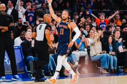 lol全球总决赛-包含尼克斯血洗雄鹿,特雷杨绝境逆转的词条