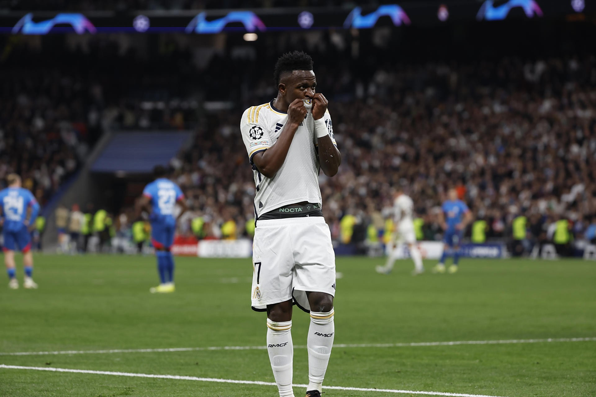 莱比锡主场大胜，锁定淘汰赛名额