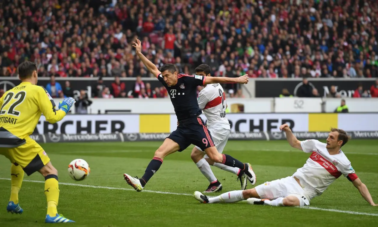 斯图加特主场遭遇惨败,难保不败纪录 斯图加特主场遭遇惨败,难保不败纪录