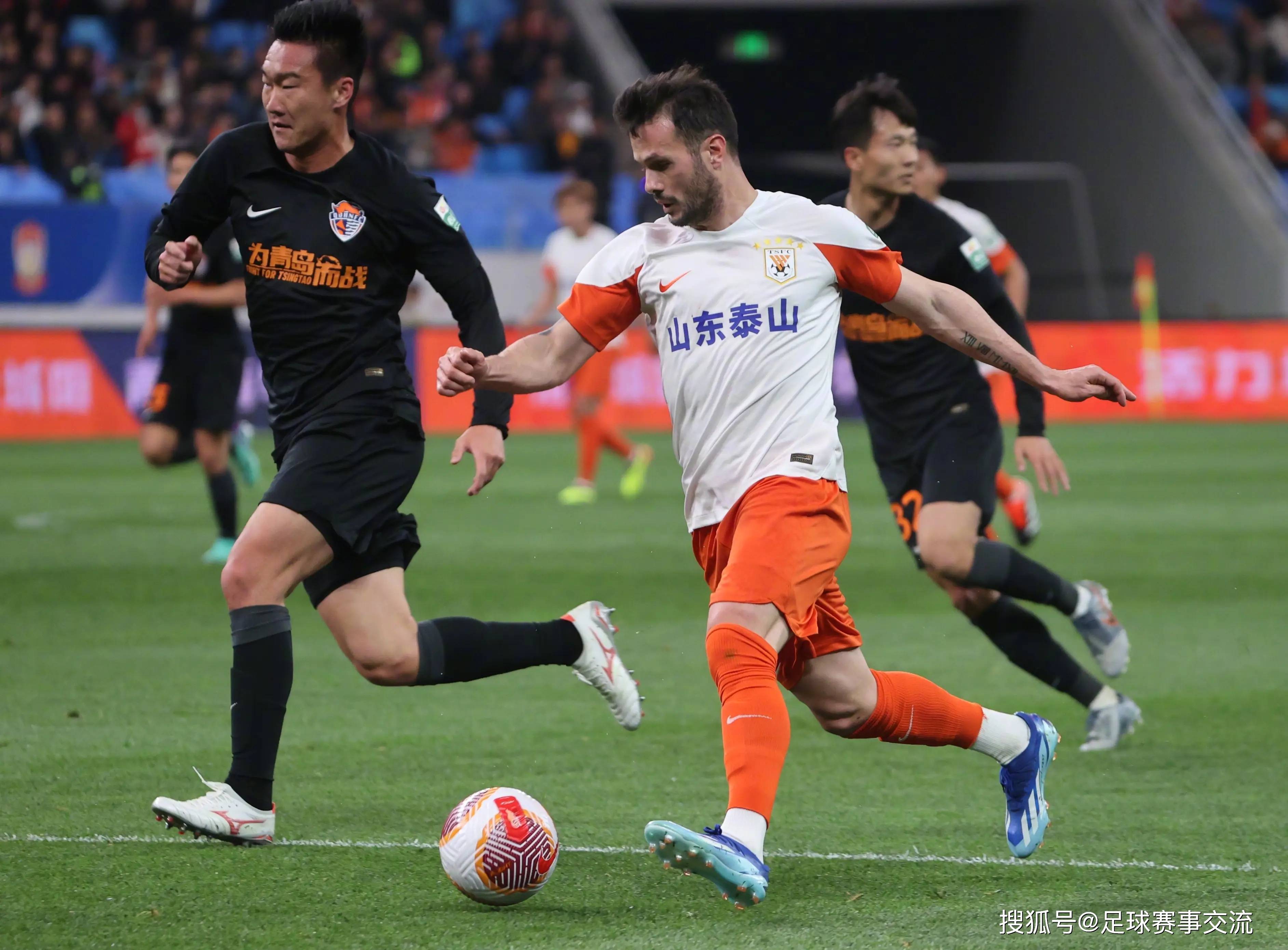 山东鲁能门将神扑力阻对手,带领球队取胜 山东鲁能门将神扑力阻对手,带领球队取胜