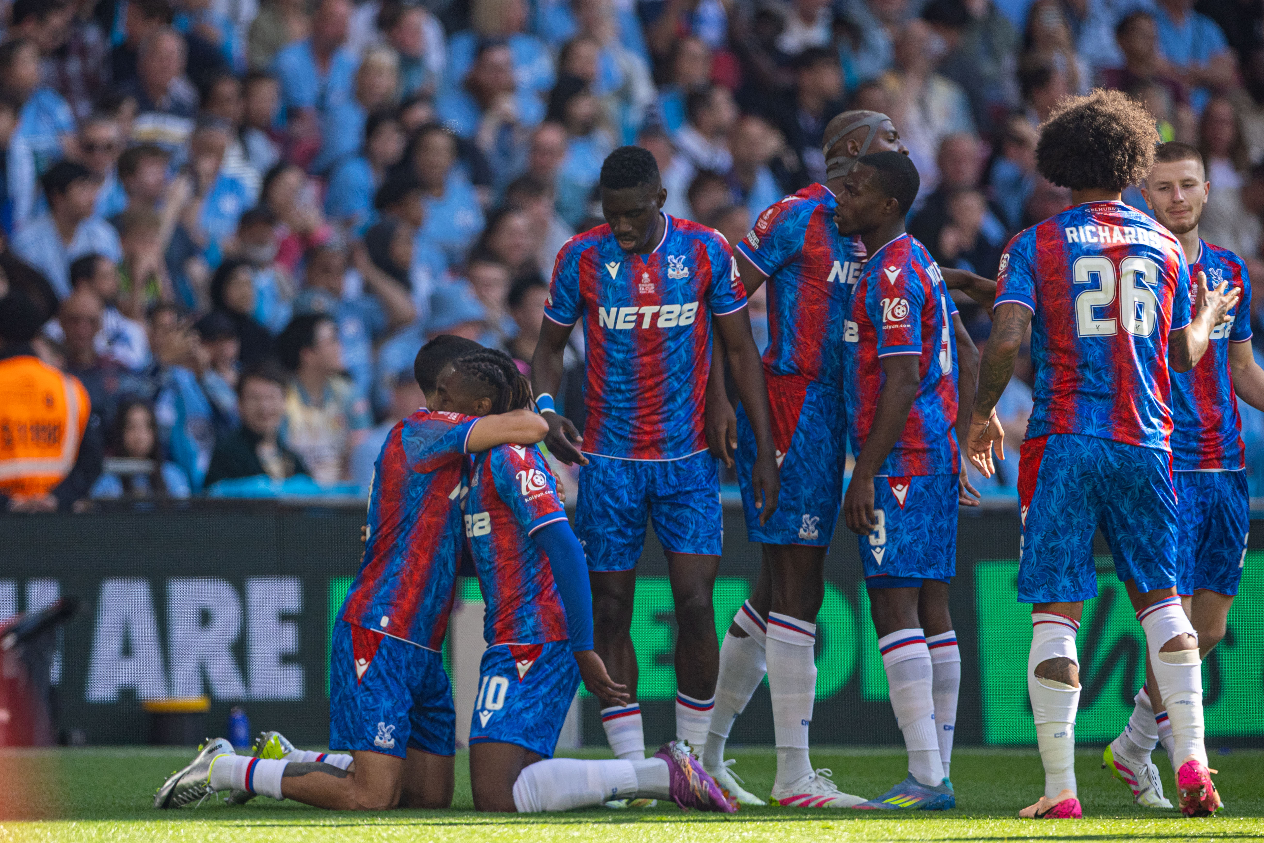 英格兰队表现出色,赢得重要胜利的简单介绍 英格兰队表现出色,赢得重要胜利的简单介绍