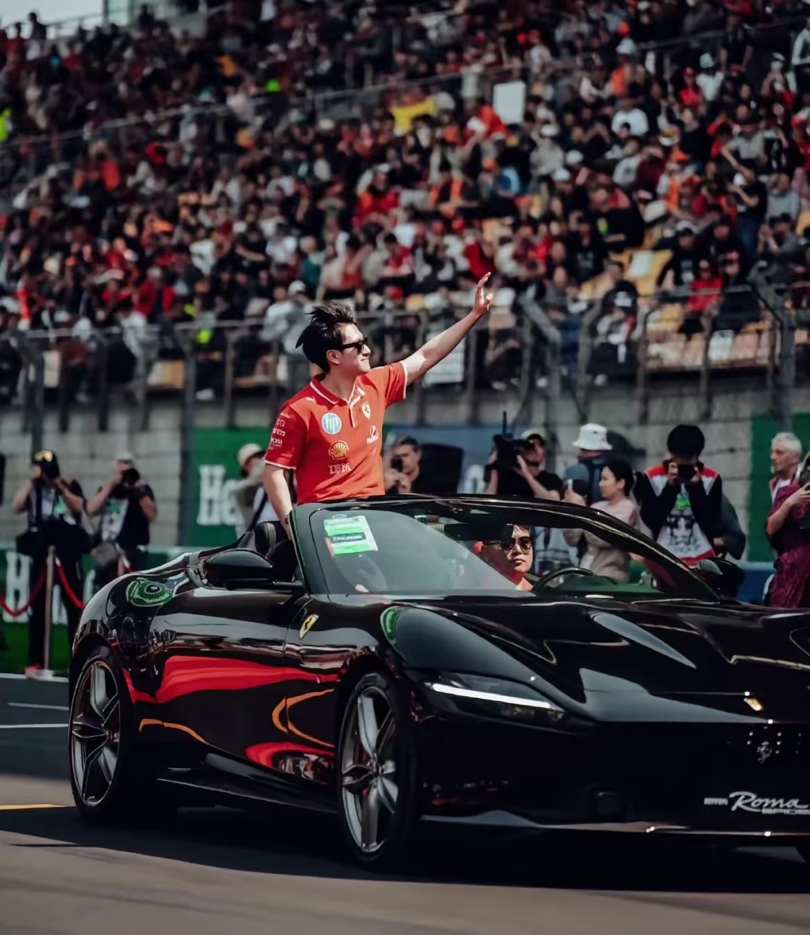 法拉利逆转索伯车队,周冠宇统治全场 法拉利逆转索伯车队,周冠宇统治全场